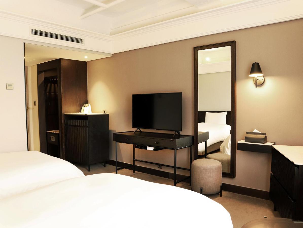 แมซอง แกลด เชจู Hotel เมืองเชจู ภายนอก รูปภาพ