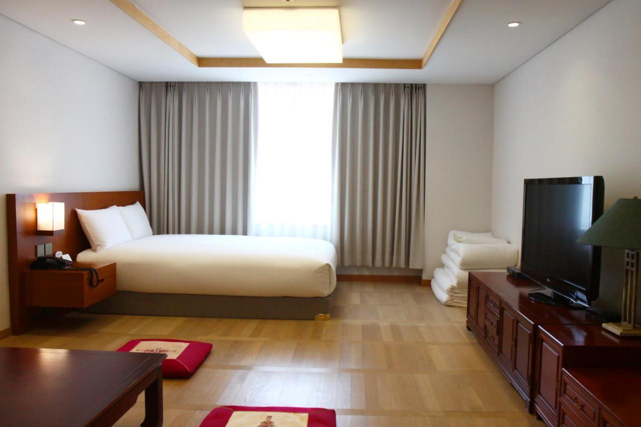 แมซอง แกลด เชจู Hotel เมืองเชจู ภายนอก รูปภาพ